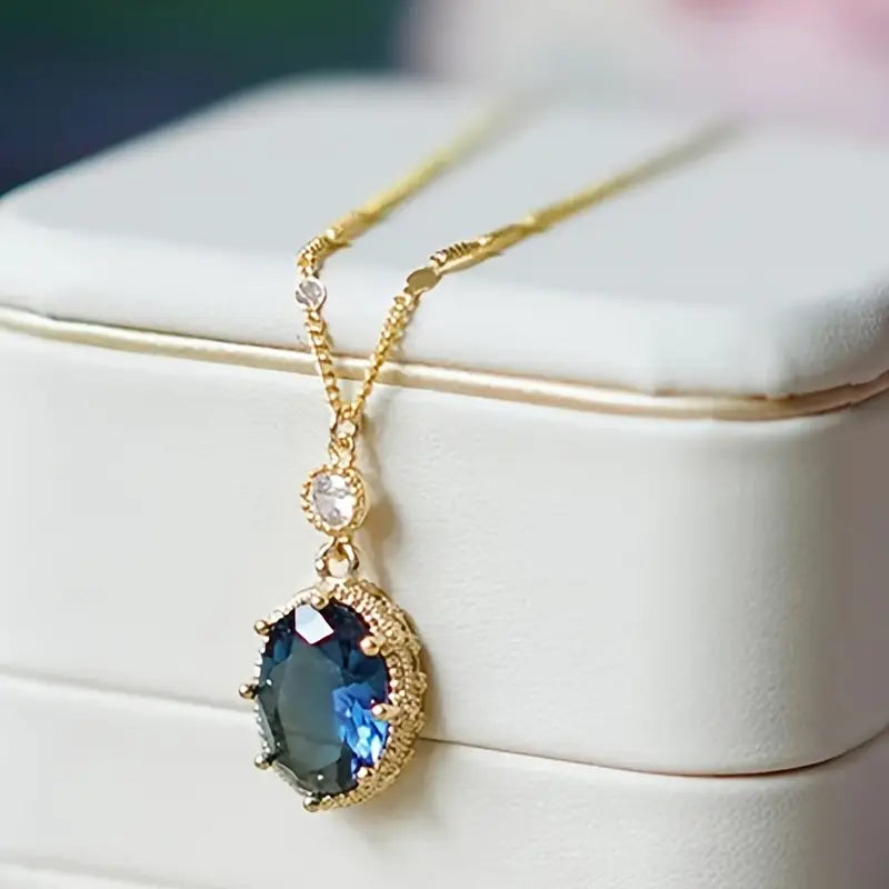Oval Sapphire Gold Necklace