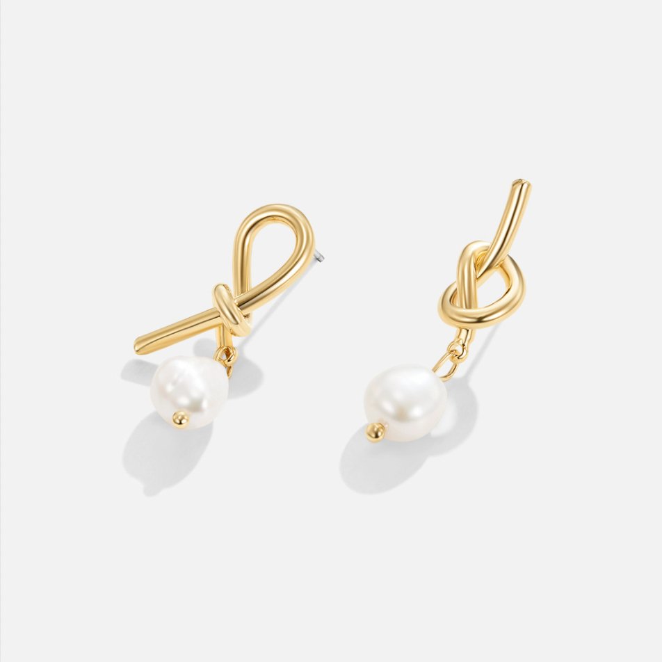 Freshwater Pearl and Gold Earrings