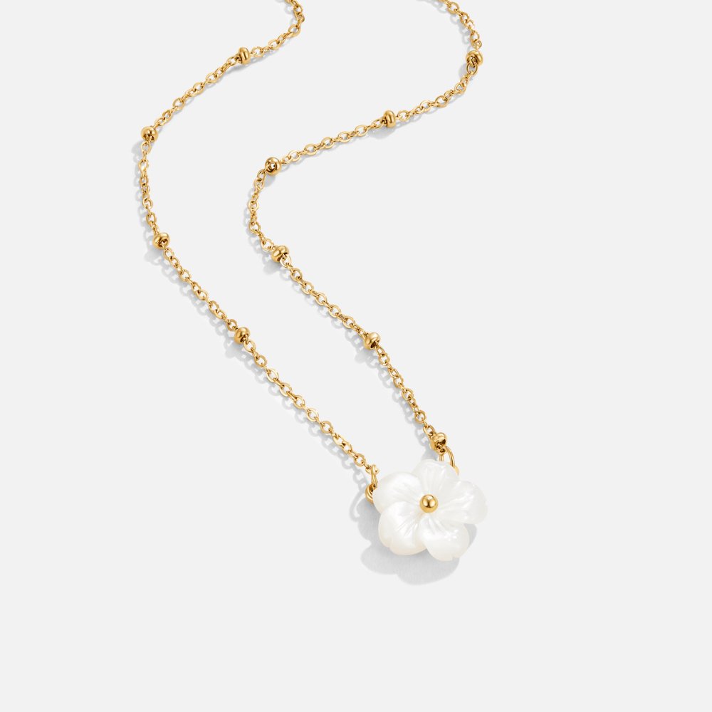 White Flower Necklace